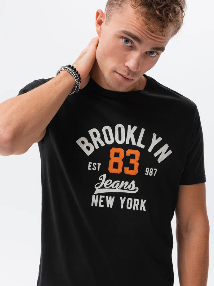 Чоловіча футболка з принтом V-19D- чорний S1434